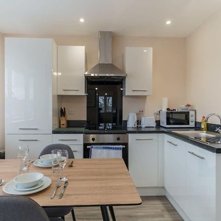 Fantastic 1 Bed Flat Manchester - Sleeps 3 Экстерьер фото