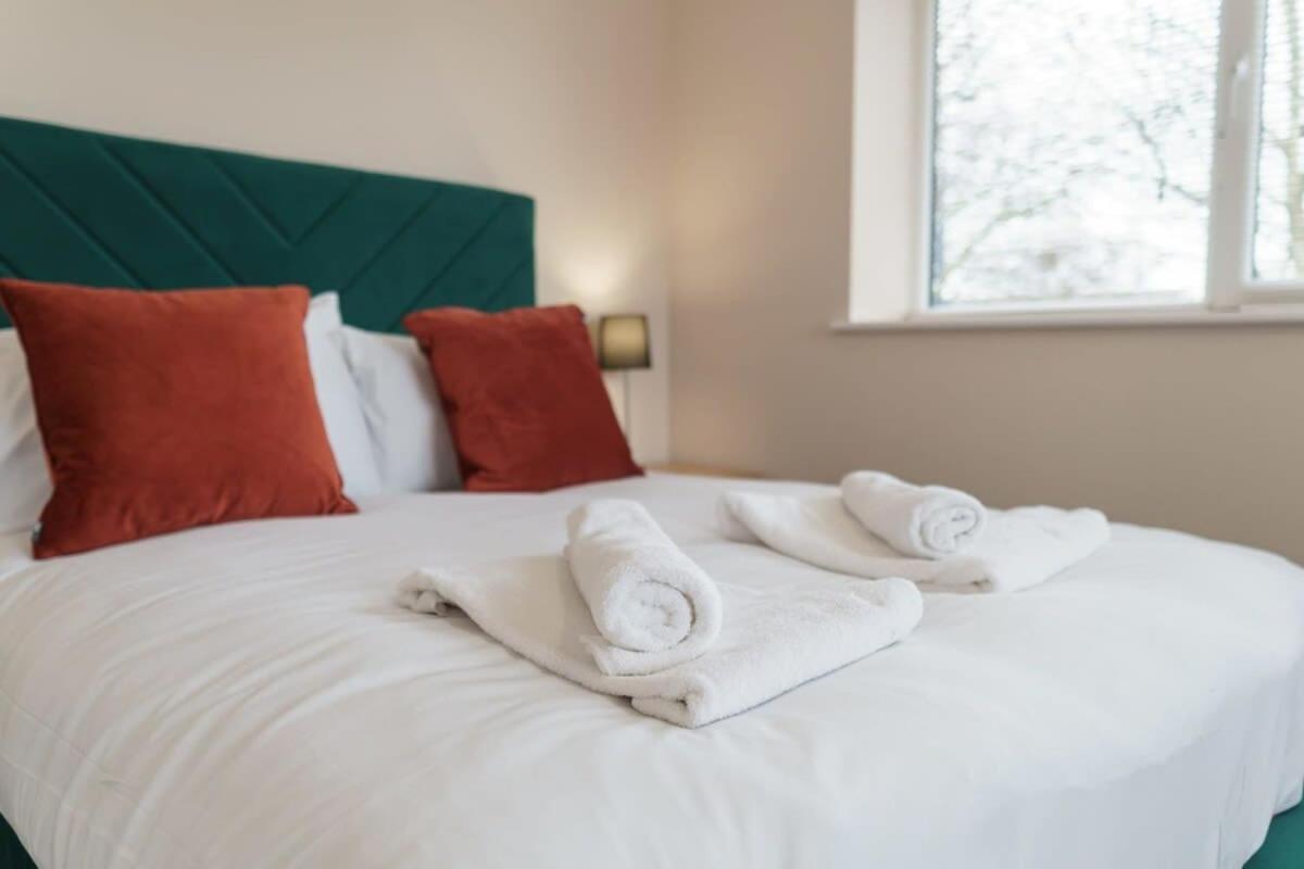 Fantastic 1 Bed Flat Manchester - Sleeps 3 Экстерьер фото